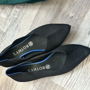 Women’s 8.5 rothy slipons